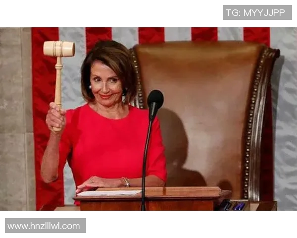 足球明星妻子因言论引发争议遭网友猛烈批评引发热议